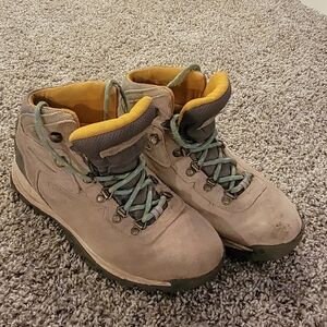 COLUMBIA hiking boots